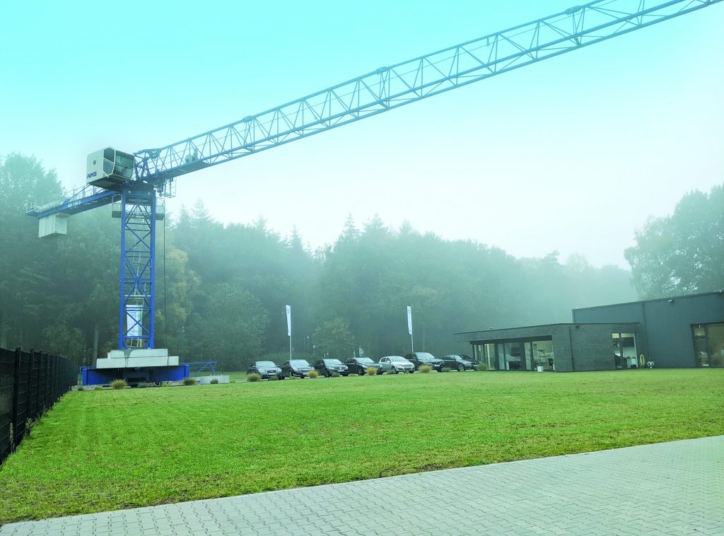 Zuverlässige Kommunikation mit dem Kran 3 Die Fernwirklösung von SKA erlaubt im Problemfall einen sicheren und störungsfreien Zugriff auf die gesamte Steuerung.