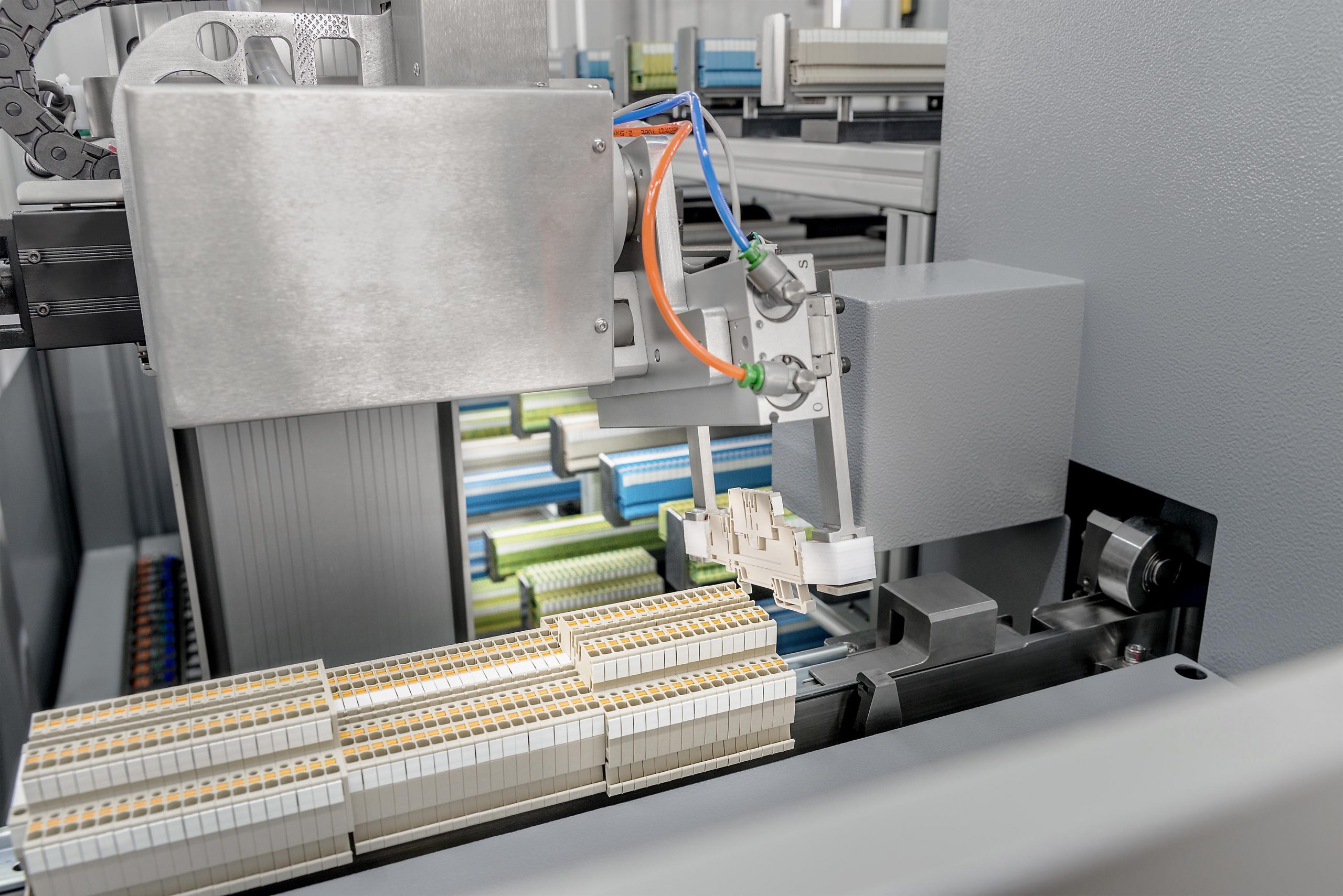 60% schneller bei der Leistenbestückung