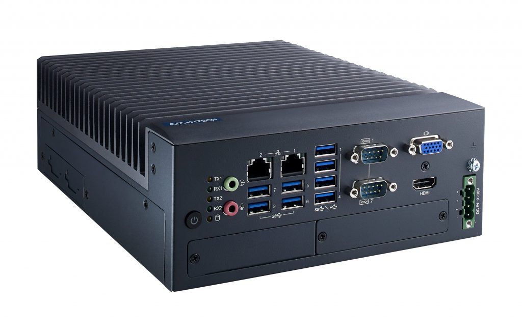 PCs auf dem Vormarsch 2 Die beiden Flex-IO-Slots am unteren Gehäuserand der Industrie-PCs der Reihe MIC-770 sorgen für einfache Schnittstellen-Flexibilität.