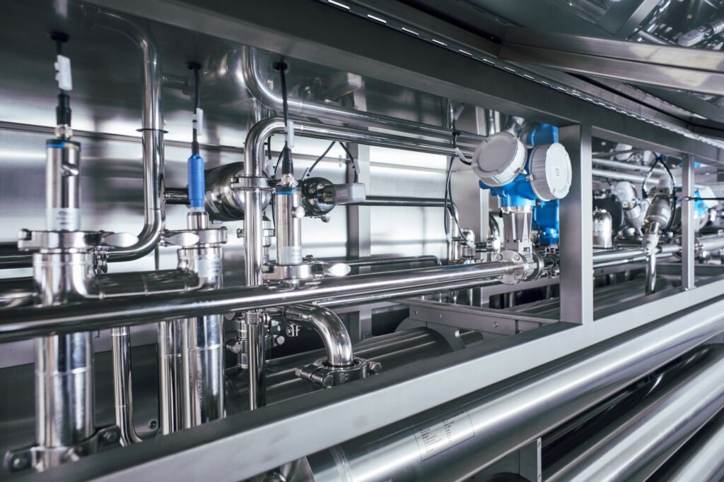 Wo Reinheit Trumpf ist 1 GTec stellt Anlagen her, die Trinkwasser
zu Reinstwasser aufbereiten. Pro Monat
verlässt eine Anlage die Werkshalle.