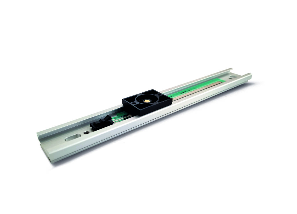 Wegmessung in engen Bauräumen 1 Die Wegsensor-Serie MBF zeichnet sich durch ein schlankes Design und eine geringe Bauhöhe aus