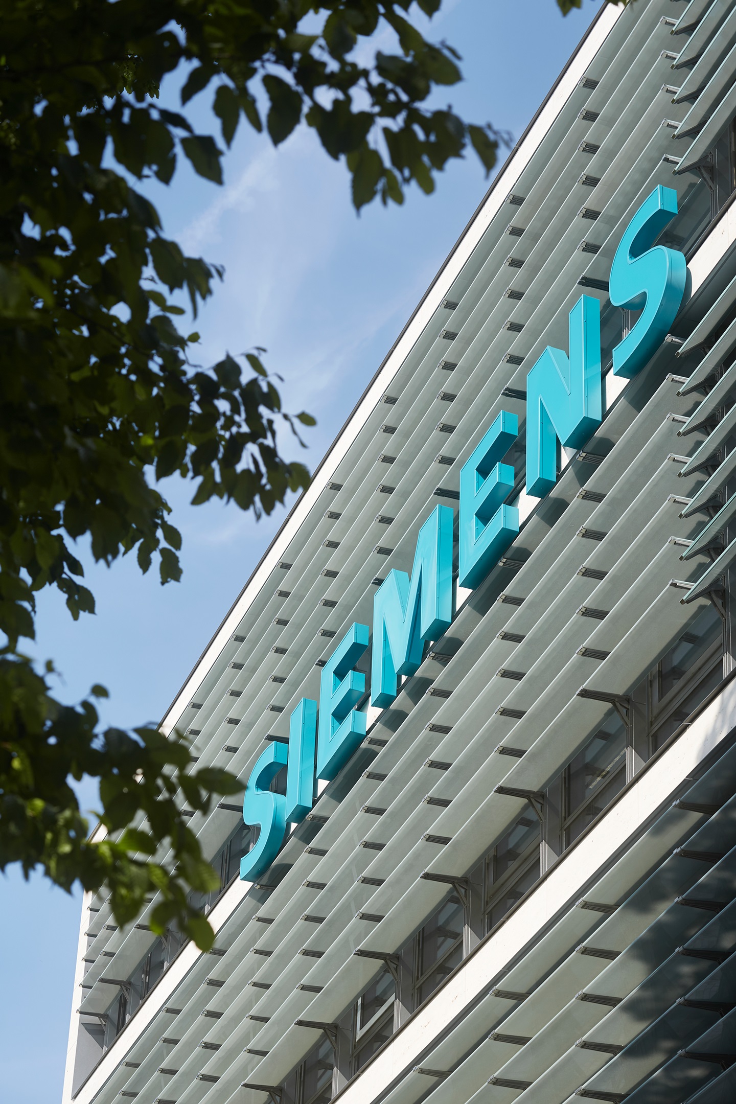 Siemens startet mit Umsatz- und Auftragsplus in 2022 6 Siemens startet mit Umsatz- und Auftragsplus in 2022