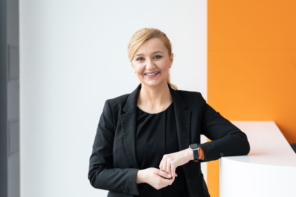 "Die menschliche Natur hat sich mit der Pandemie nicht grundlegend ver&auml;ndert. Wir sind soziale Wesen und als solche ben&ouml;tigen wir neben Kultur vor allem den direkten und unmittelbaren menschlichenAustausch untereinander." Sybille Hilker, Weidm&uuml;ller