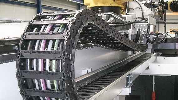 Helukabel übernimmt EKD Gelenkrohr