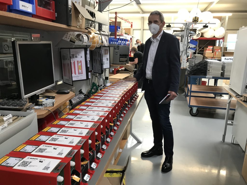 Mehr Intelligenz für den Zwischenkreis 1 Viel zu tun bei Koch: Durch Trends wie Klimaschutz und Nachhaltigkeit steigt die Nachfrage nach aktivem Energiemanagement deutlich an.