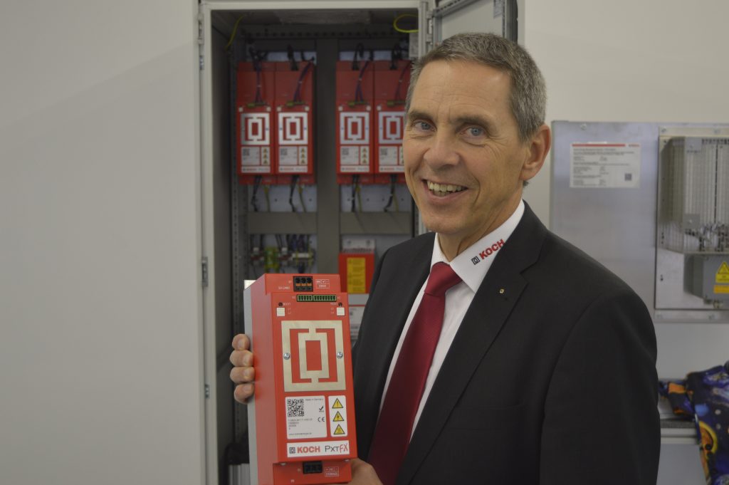 Mehr Intelligenz für den Zwischenkreis 2 Trotz vieler neuer Funktionen war es unser großes Ziel, eine möglichst hohe Usability
sicherzustellen.
Michael Koch