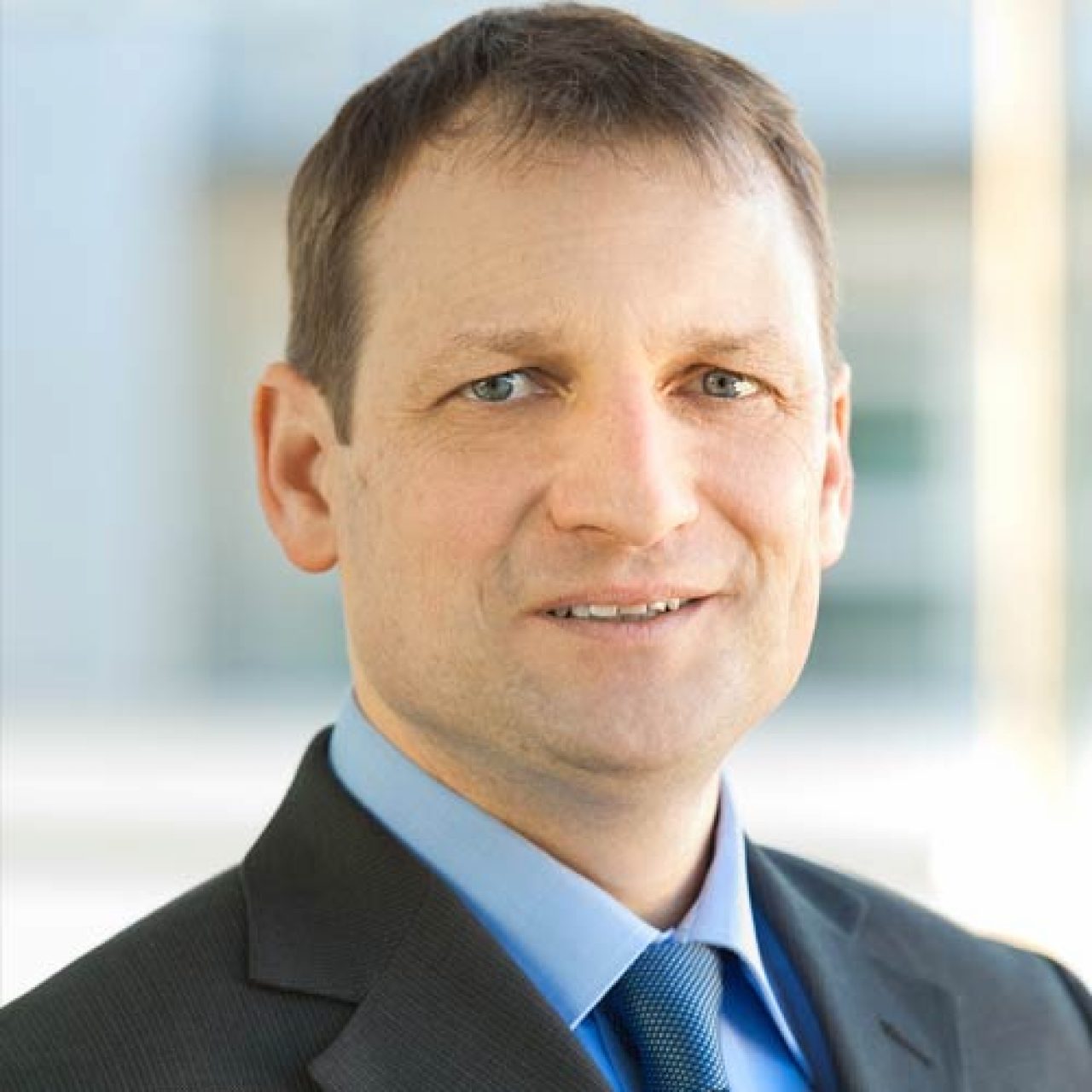 Solvares Group erwirbt MobileX