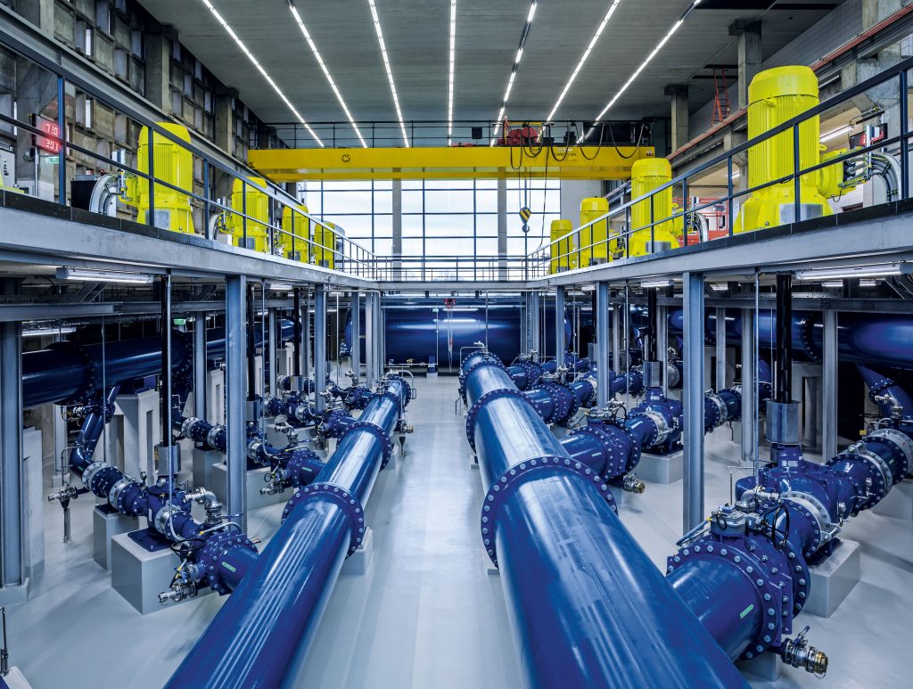 Gute Schwingungen 1 Die Trinkwasserpumpstation mit mehreren Pumpen und Rohrleitungen benötigt eine verlässliche Zustandsüberwachung.