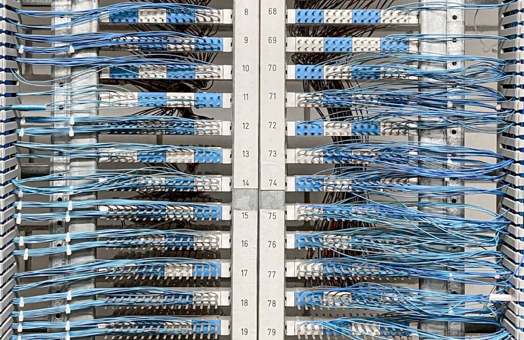 Bild 2 I Bisherige Verdrahtung mittels Kabelschuh und L&ouml;tkontakt 