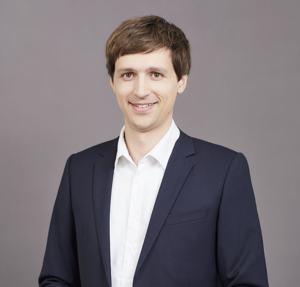 Per Webbrowser auf Artikeldaten zugreifen 2 Mit dem neuen Eplan eStock lassen sich Artikel einfach in die Eplan Cloud hochladen. Alle Projektbeteiligten können auf die zentrale Datenbasis zugreifen.