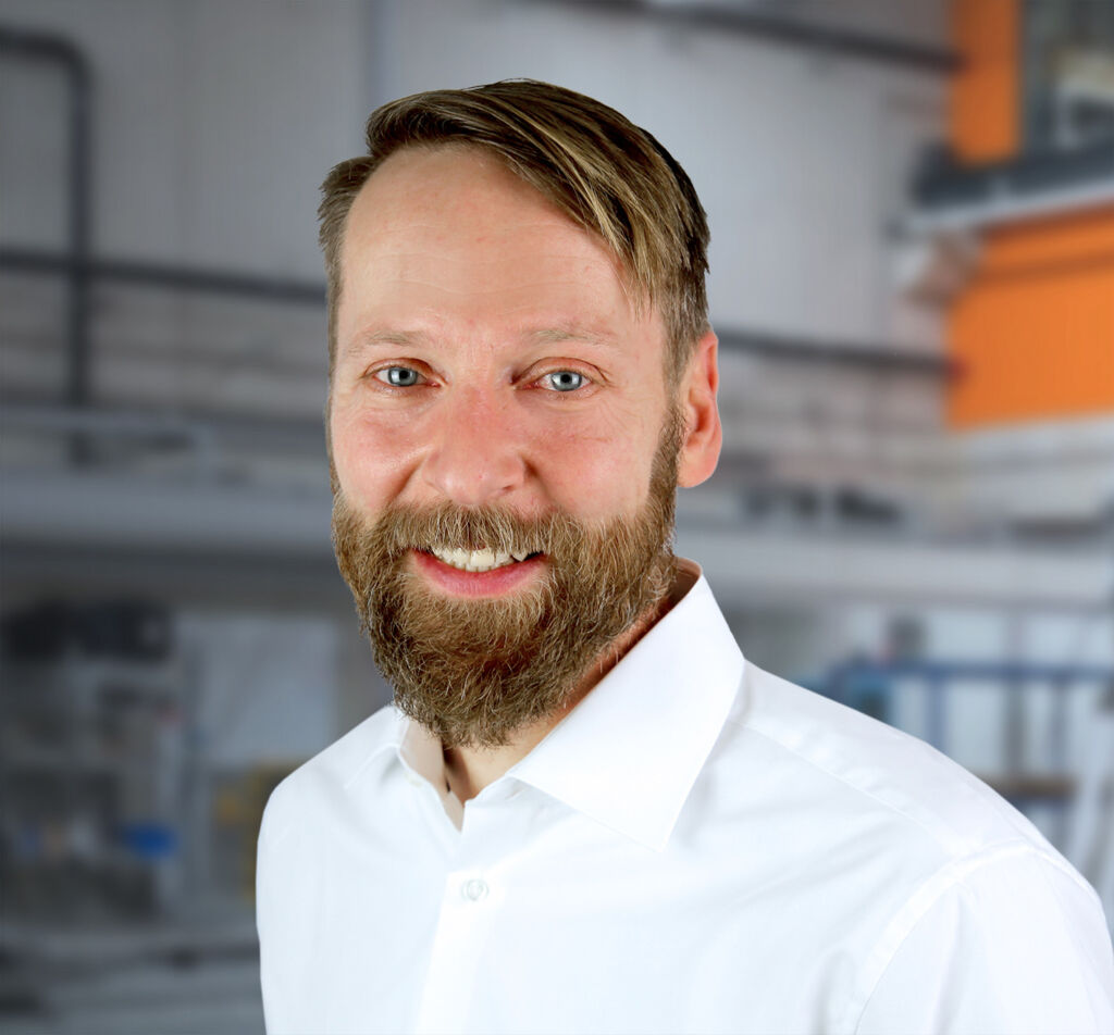 "Wiederholgenau im zweistelligen nm-Bereich" 3 Die große Herausforderung
war es, erstmals zwei Nischentechniken des klassischen Maschinenbaus miteinander zu kombinieren.
Volker Hille - Business Development