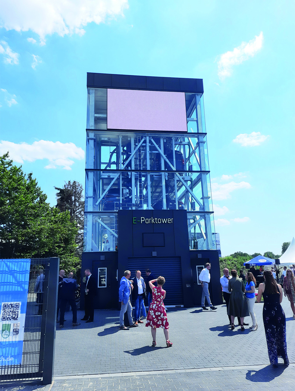 Strom und Daten im Parkturm