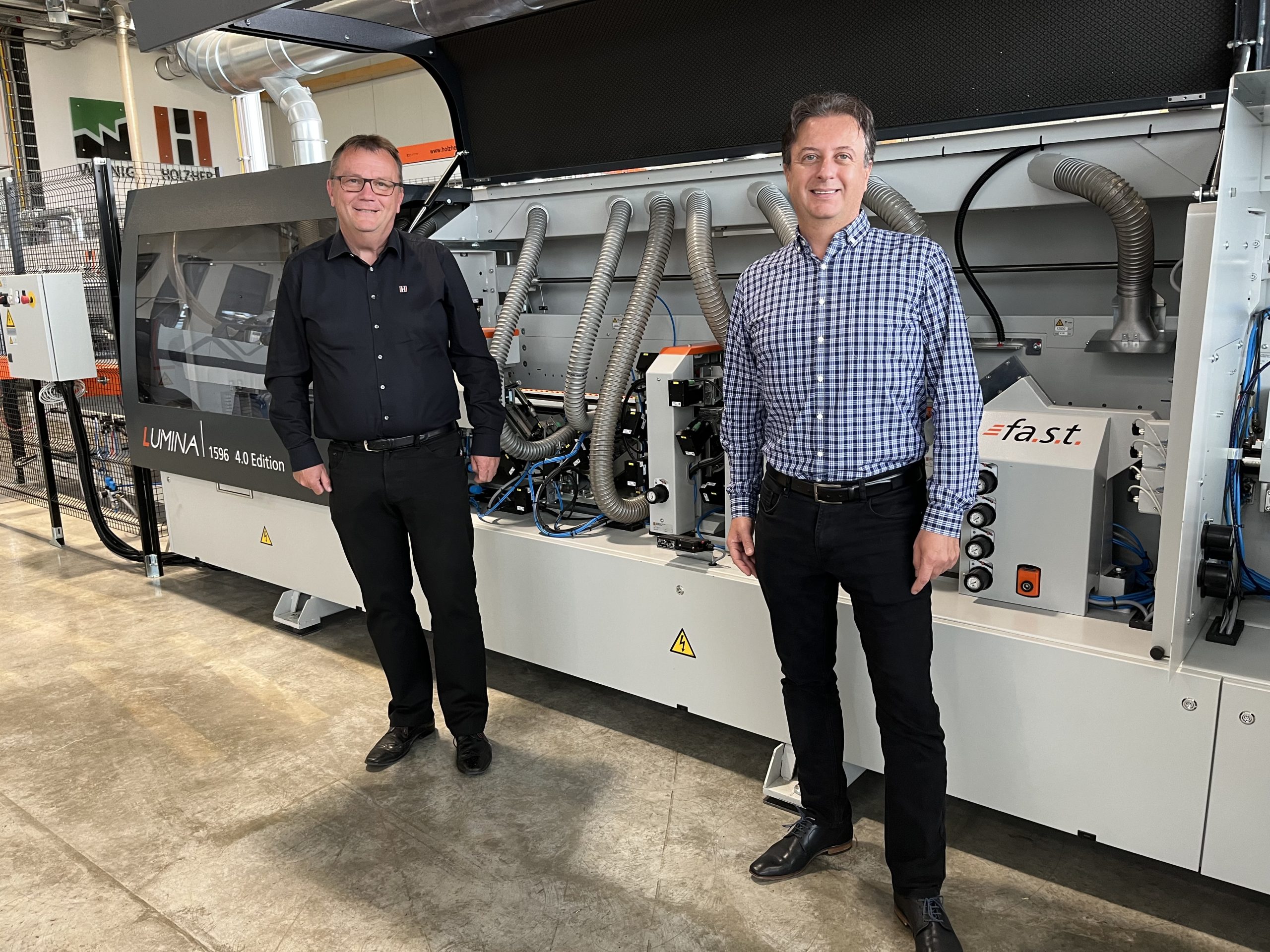 Maschine läuft auf Knopfdruck 7 Maschine läuft
auf Knopfdruck