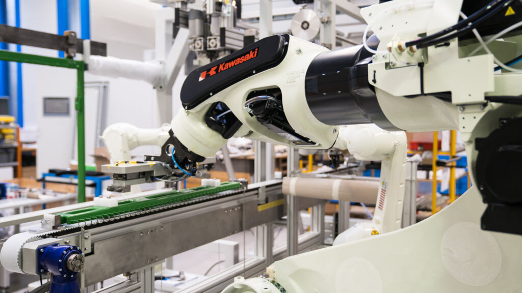 Auf dem Pfad zur Nachhaltigkeit 2 Eine Verkettung von OT und IT und
die Implementierung intelligenter Softwarelösungen bieten die Möglichkeit, Ressourcen bedarfsgerecht zu nutzen.