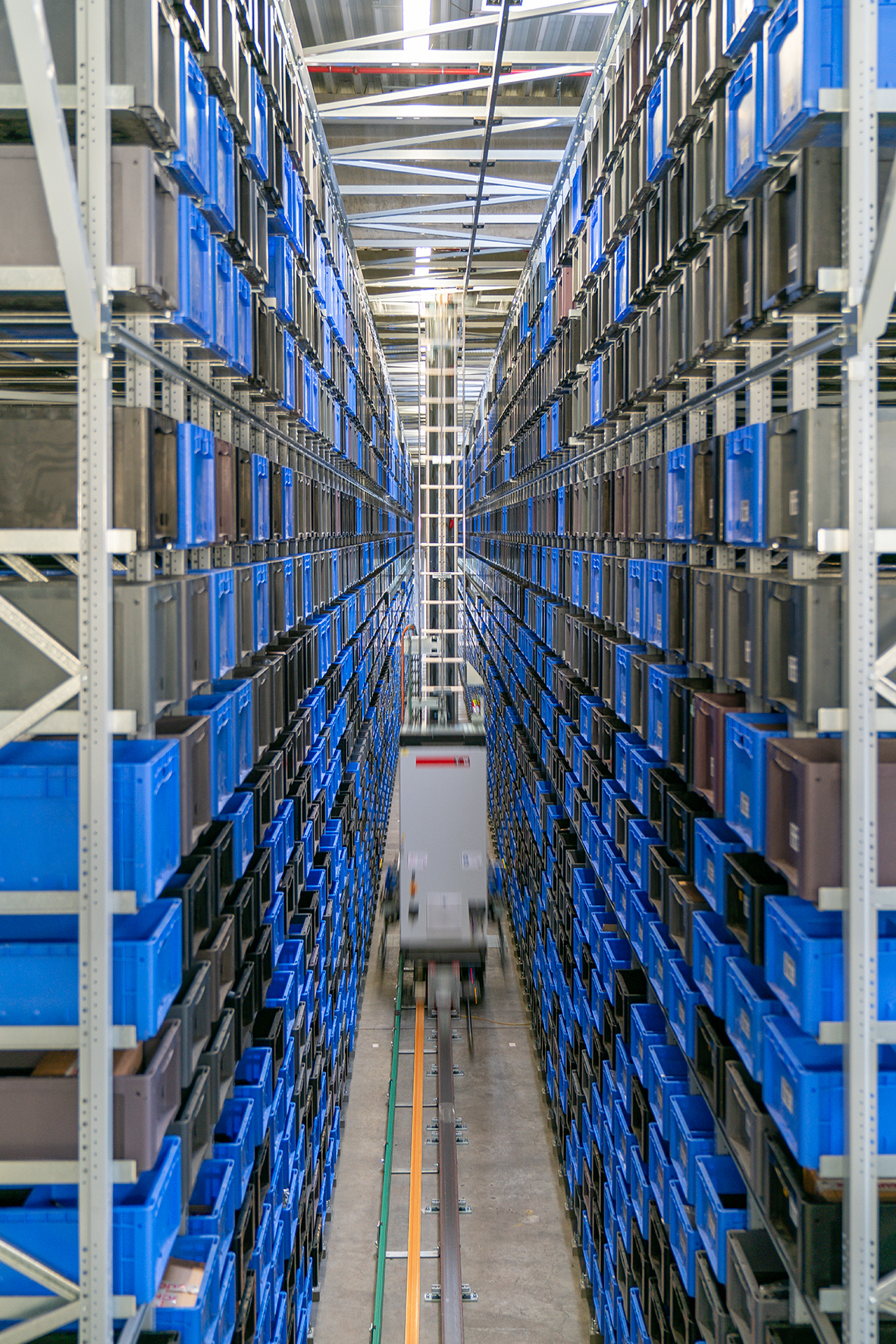 Euchner installiert neues Beleuchtungskonzept in Logistikgebäude