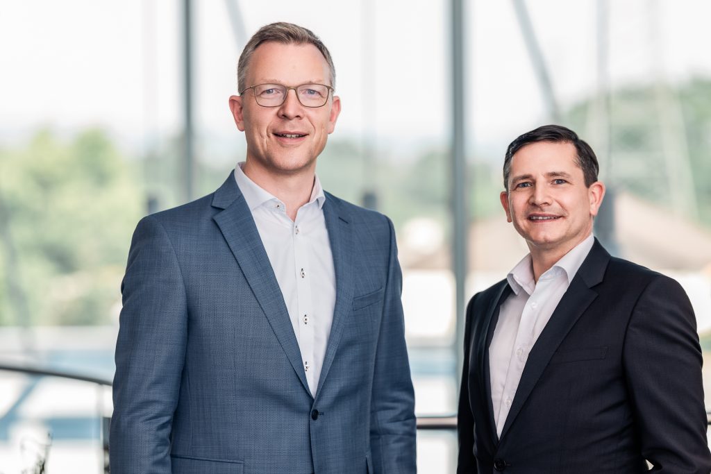 Hima erzielt 2022 Rekord-Auftragseingang 1 Jörg de la Motte (CEO) und Dr. Michael Löbig (CFO)