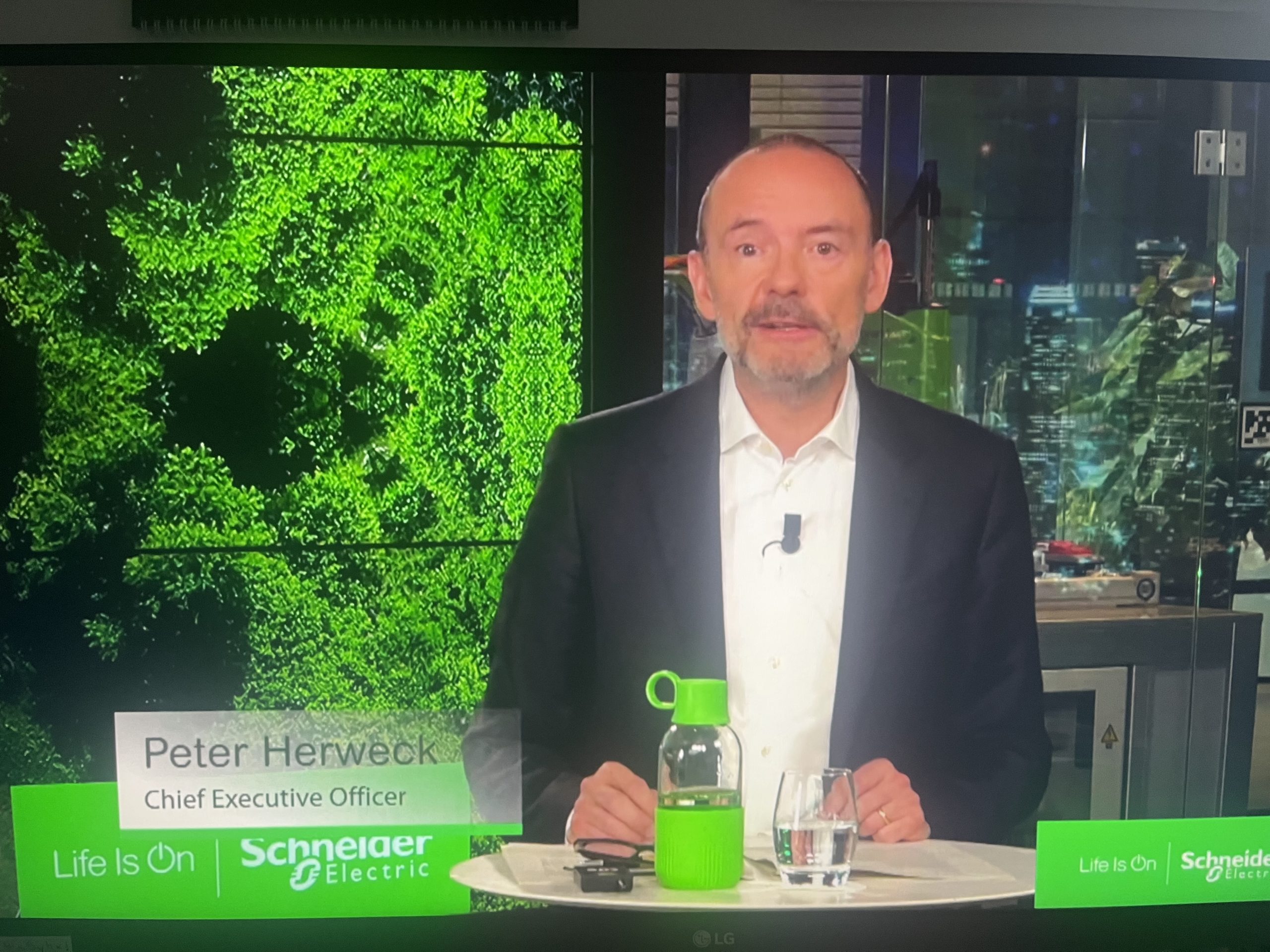 Schneider Electric erzielt +15% im ersten Halbjahr