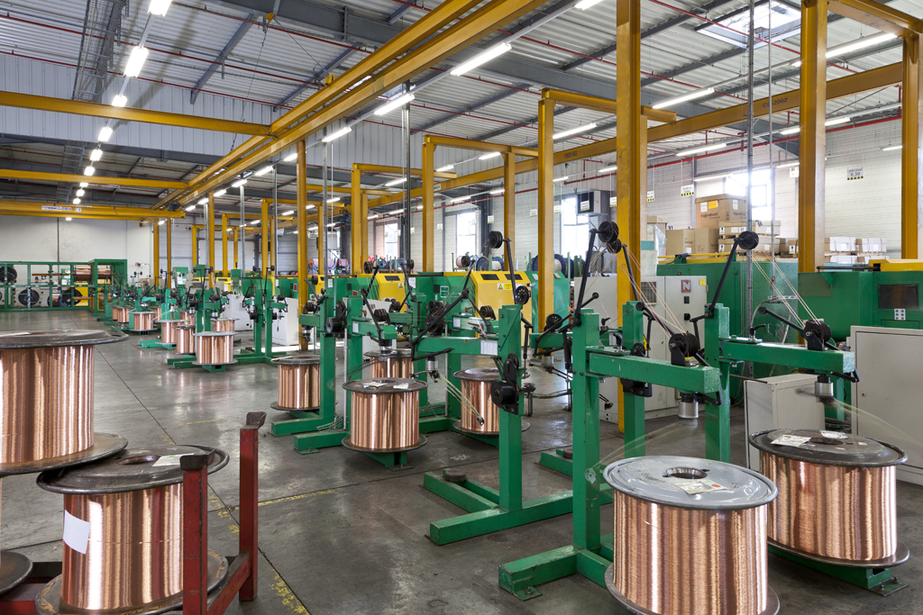 Lapp – ein Mittelständler optimiert Prozesse und Material So meistert der Mittelständler die Herausforderungen der Kabelproduktion 11 Lapp – ein Mittelständler optimiert Prozesse und Material So meistert der Mittelständler die Herausforderungen der Kabelproduktion