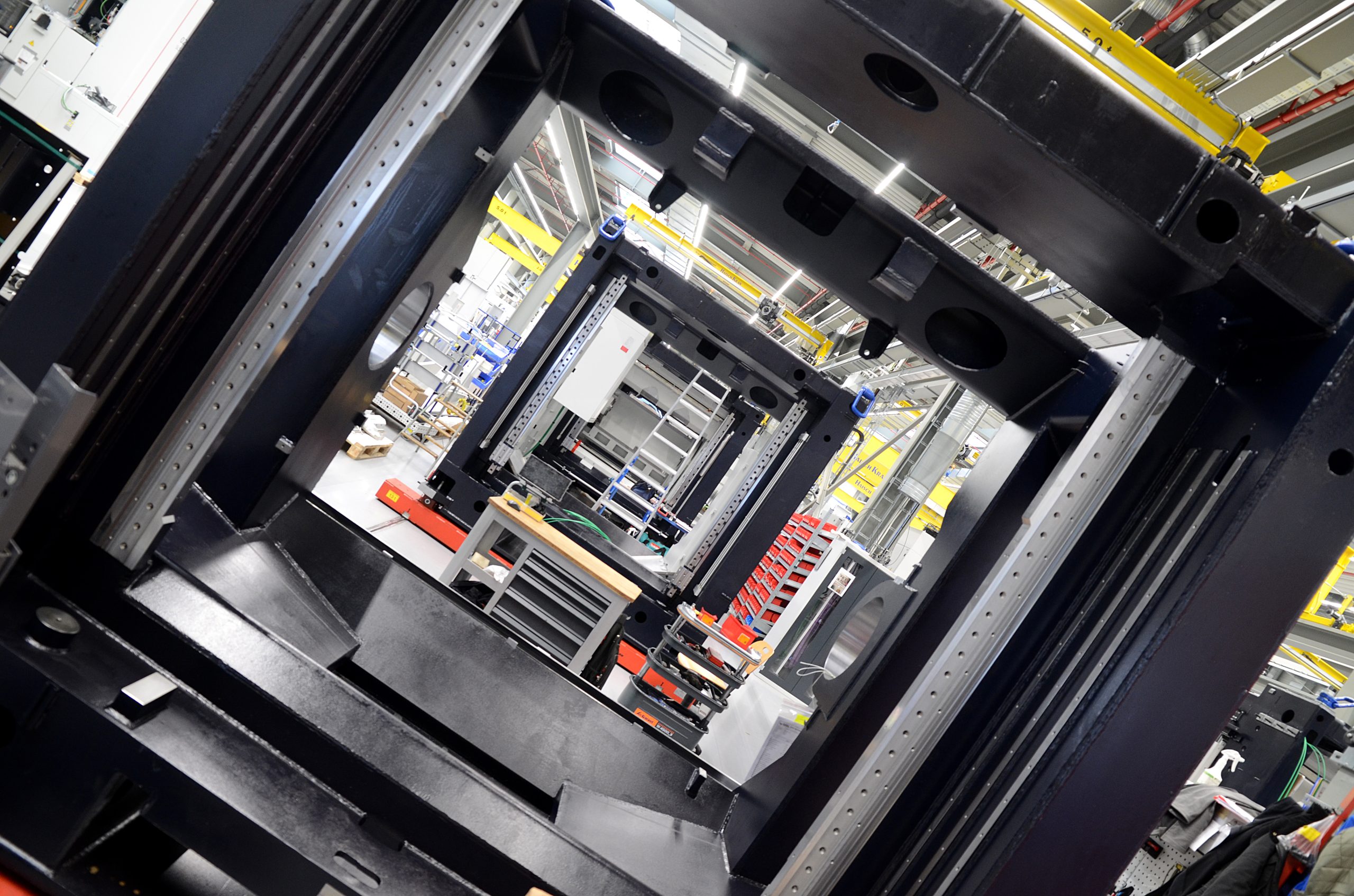 Bedienung unter Glas