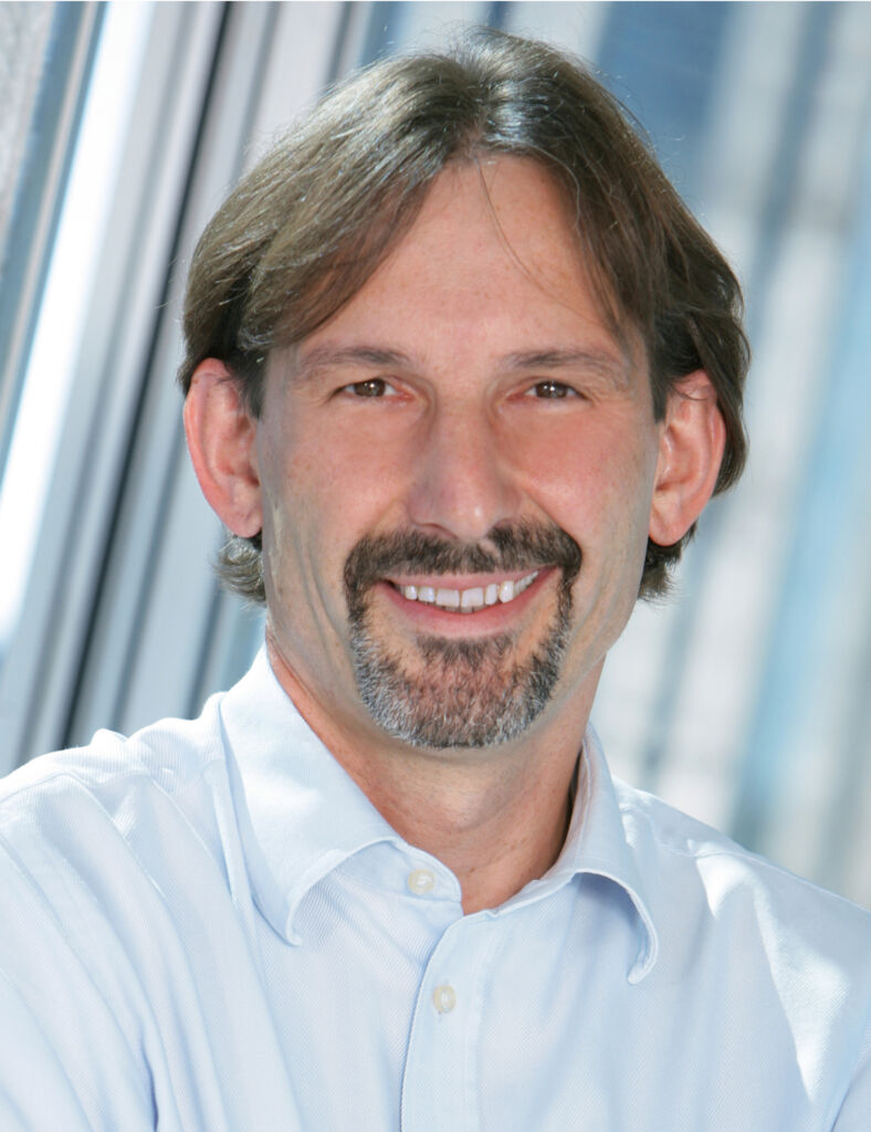 Schneller entwickeln mit dem digitalen Zwilling 2 Den digitalen Zwilling für die modellbasierte Entwicklung im Maschinen- und Anlagenbau zu nutzen, hat eindeutig Potenzial. Durch die Integration in Lasal haben Nutzer von Sigmatek-Steuerungen einen deutlichen Startvorteil auf dem Weg durch die digitale Tr