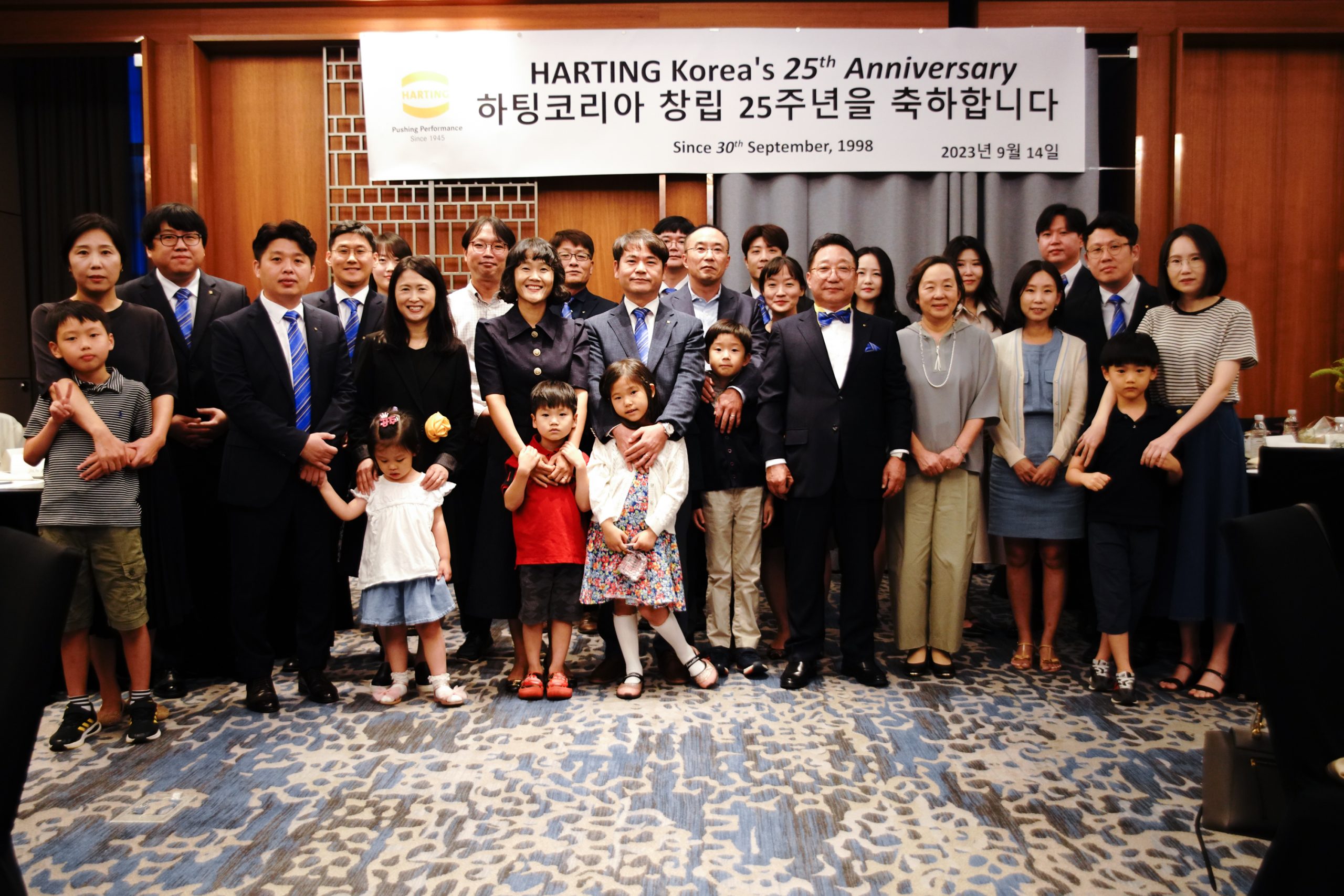 Harting feiert Jubiläen in Deutschland, Korea und der Schweiz