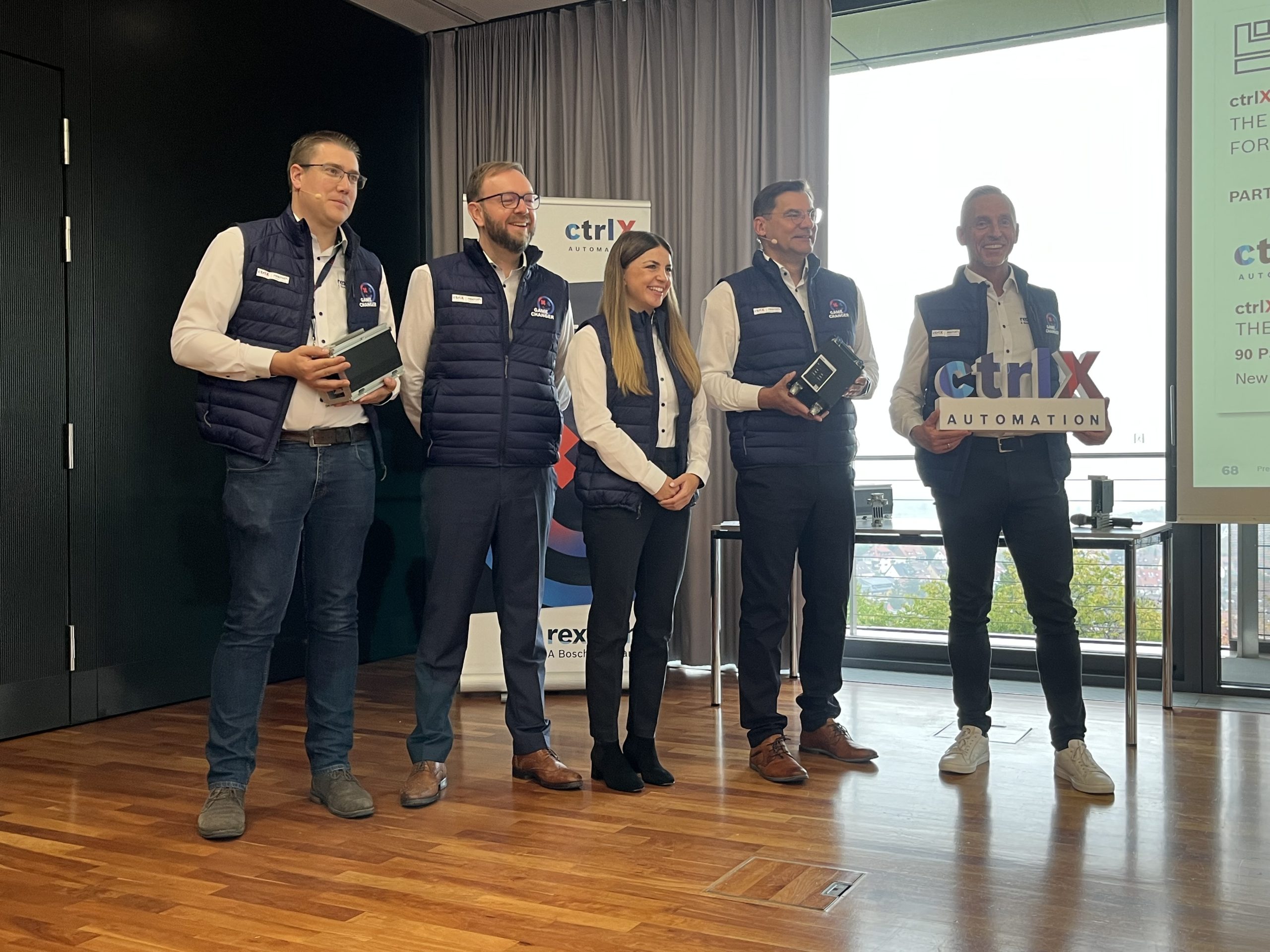 Rexroth-Plattform: Fünf Jahre ctrlX Automation 6 Rexroth-Plattform: Fünf Jahre ctrlX Automation