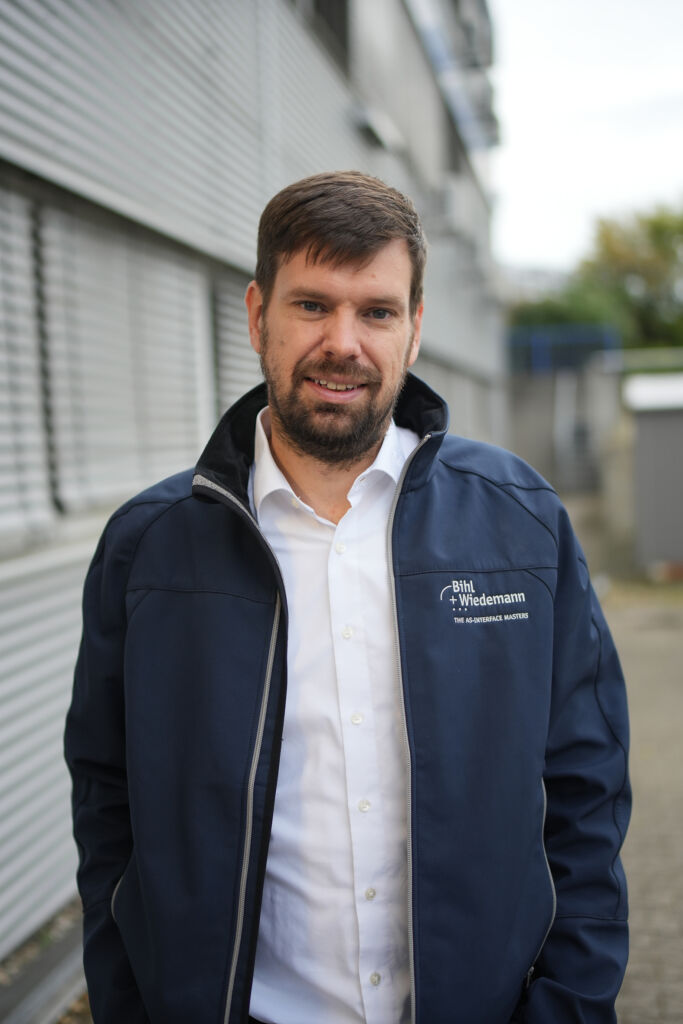 Warum dezentrale Konzepte die Zukunft der Automatisierung sind 3 Mit ASi können
Signale - auch weit verzweigt -
über ein einziges Kabel transportiert werden.