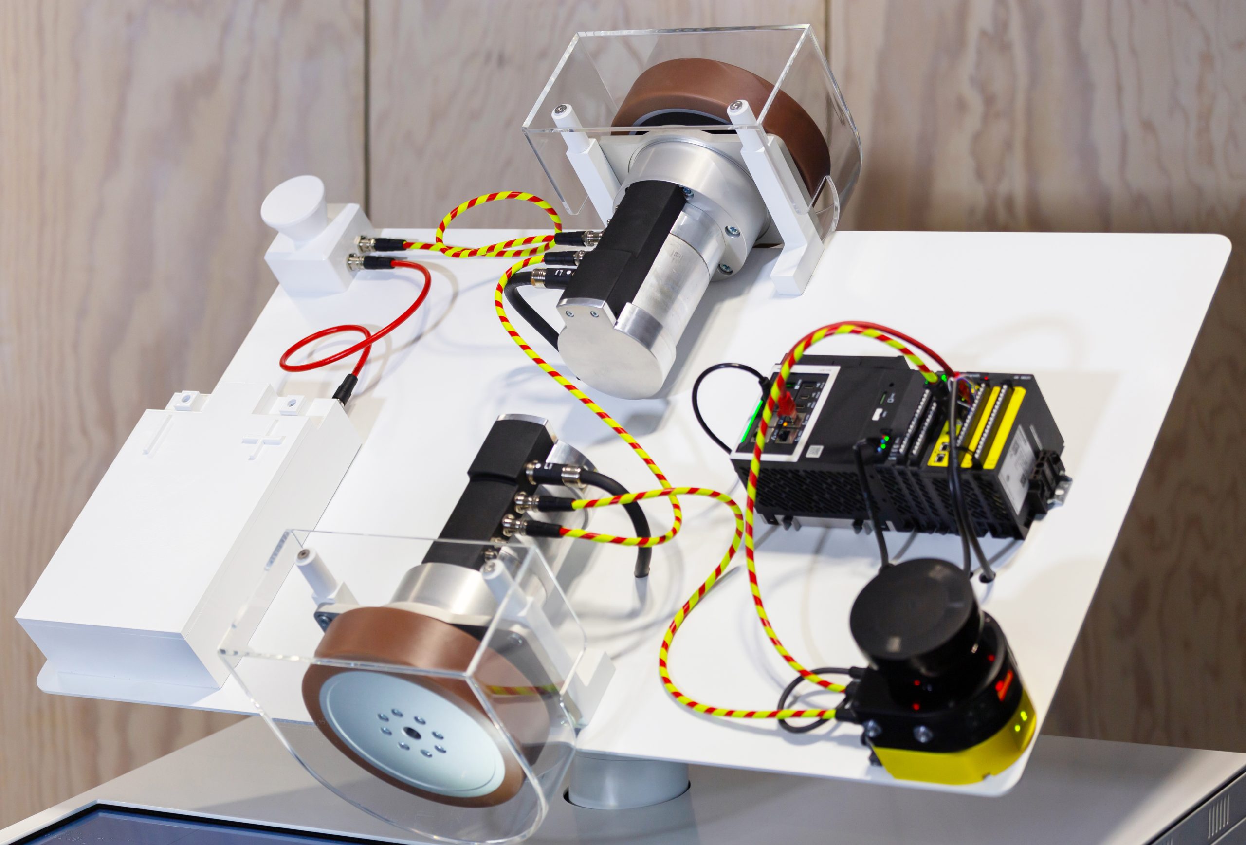 So lassen sich mobile Roboter automatisieren – ganz modular 5 So lassen sich mobile Roboter automatisieren – ganz modular