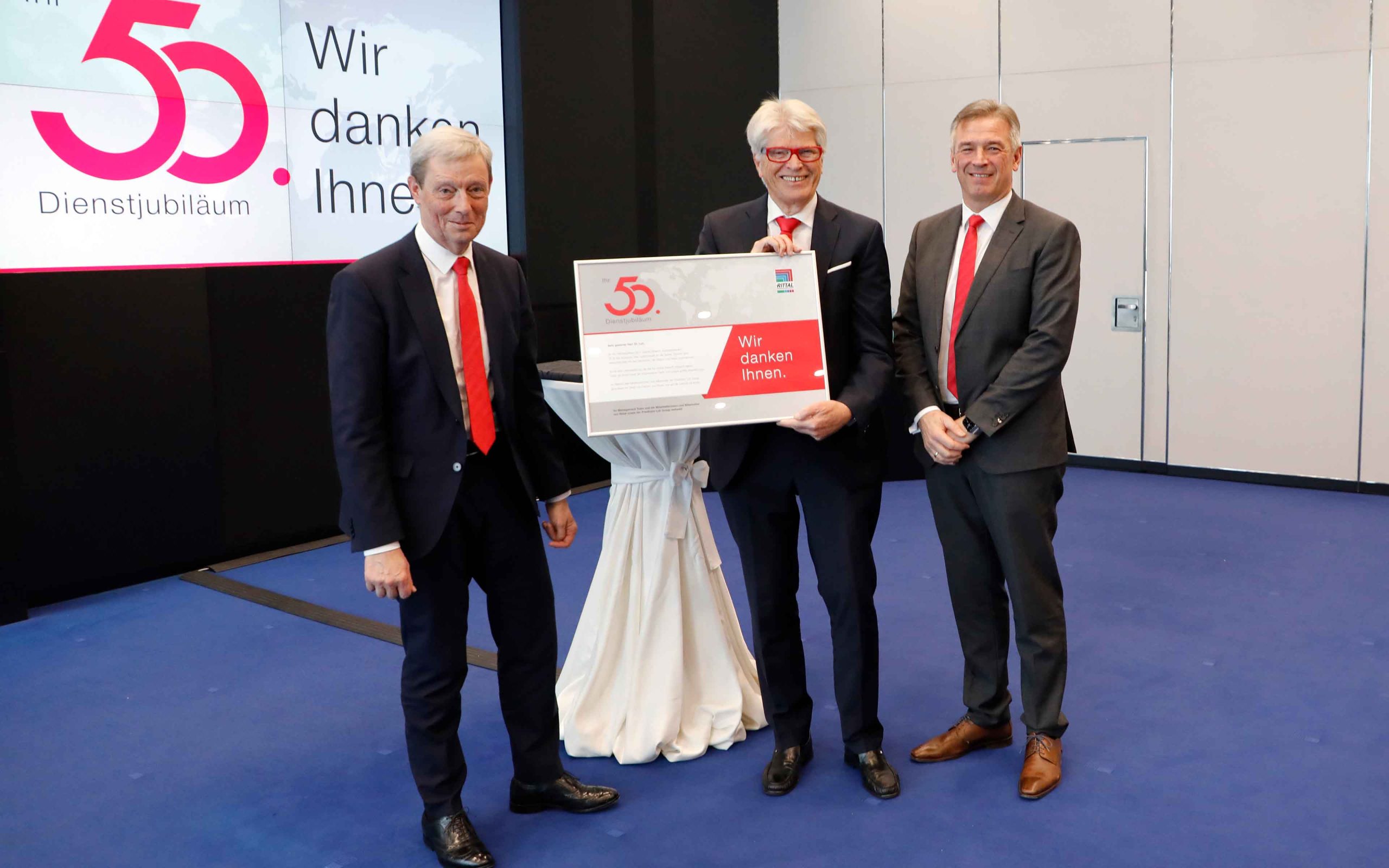 50. Dienstjubiläum von Prof. Friedhelm Loh 2 50. Dienstjubiläum von
Prof. Friedhelm Loh