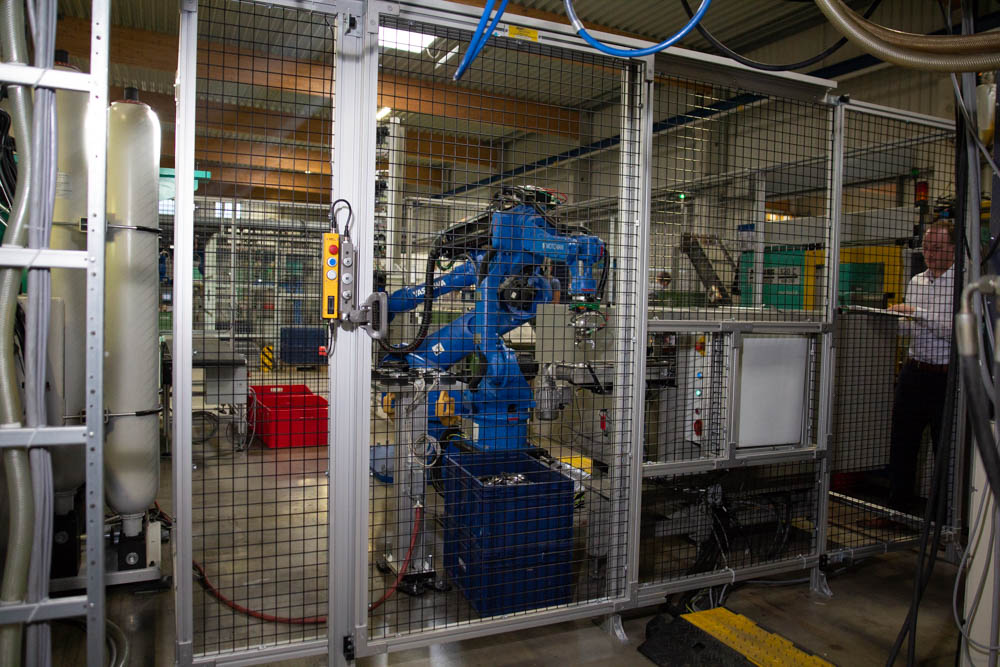 So lassen sich Maschinen ganz einfach sicher verknüpfen 3 So lassen sich Maschinen ganz einfach sicher verknüpfen