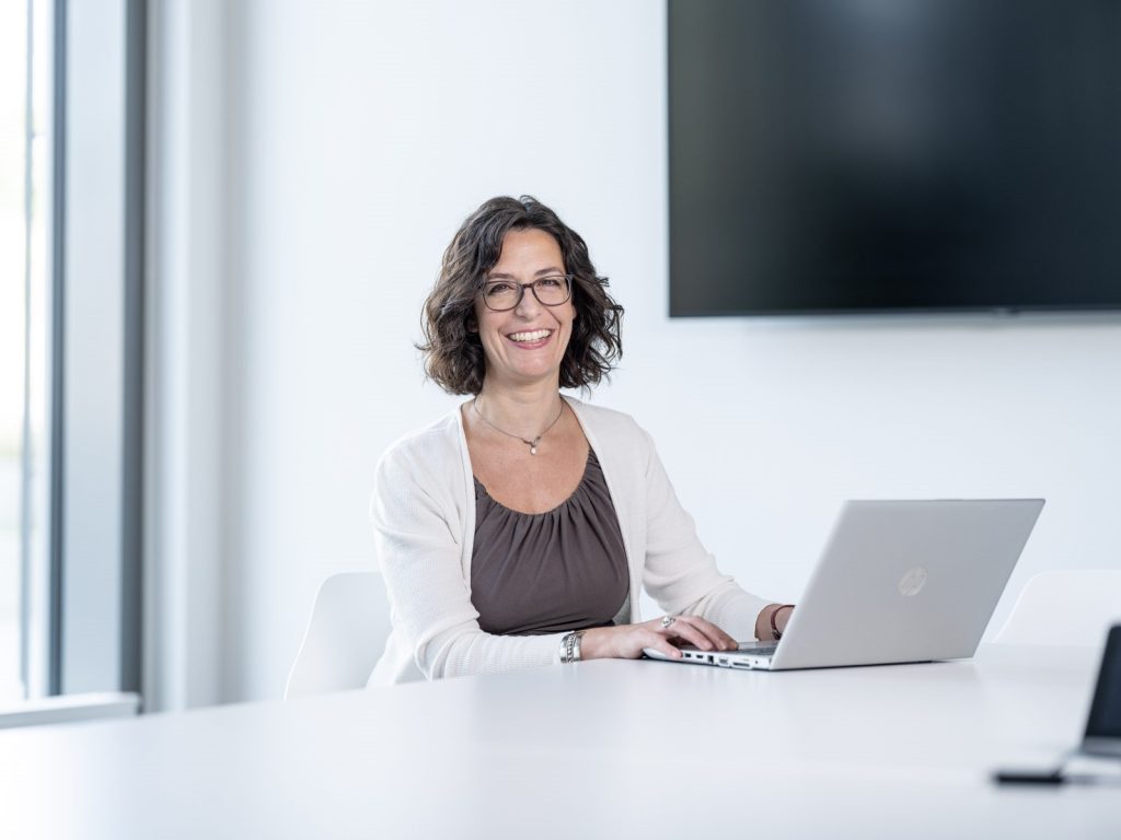  Efrossini Tsouchnika 
verantwortet das Steuerungsportfolio von Siemens.