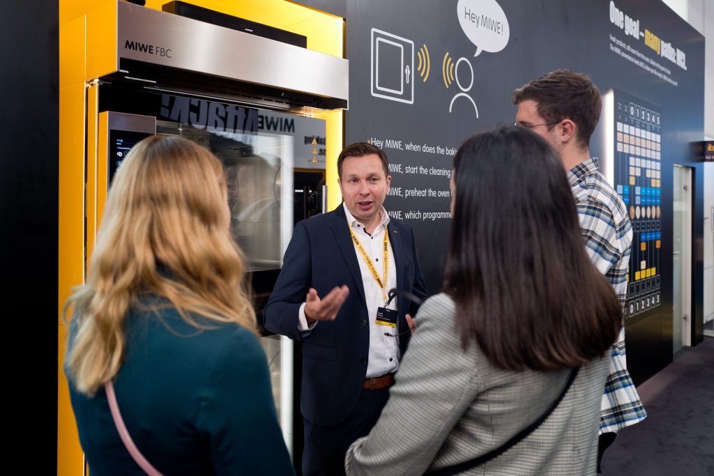 Die Maschine, die mich versteht 2 Das KI-Tool Sabot interagiert per Sprache mit dem Nutzer.