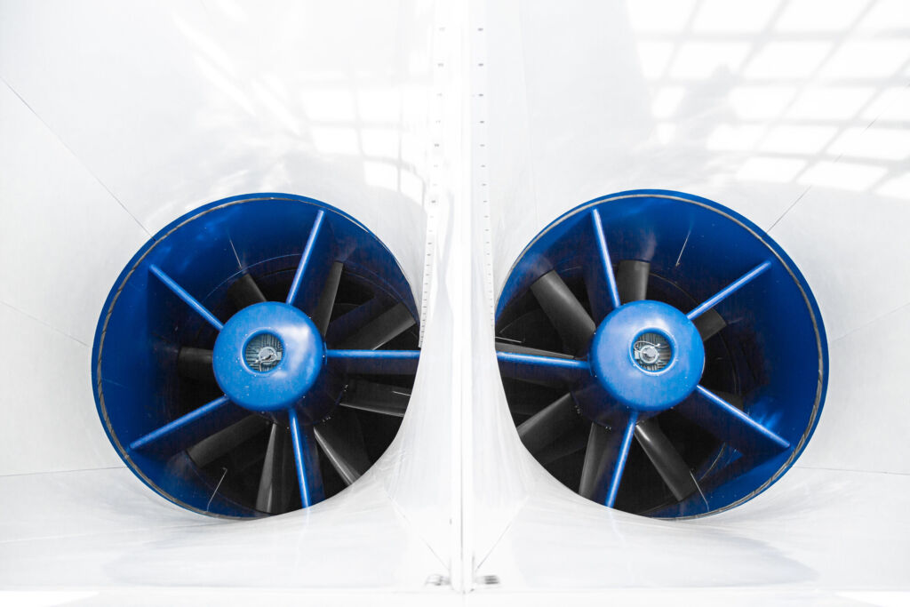 ABB-Antriebstechnik für Skydiving-Ventilatoren 2 An den EVG-Ventilatoren im Windtunnel Windalps werden Motoren für die Prozessindustrie von ABB eingesetzt.