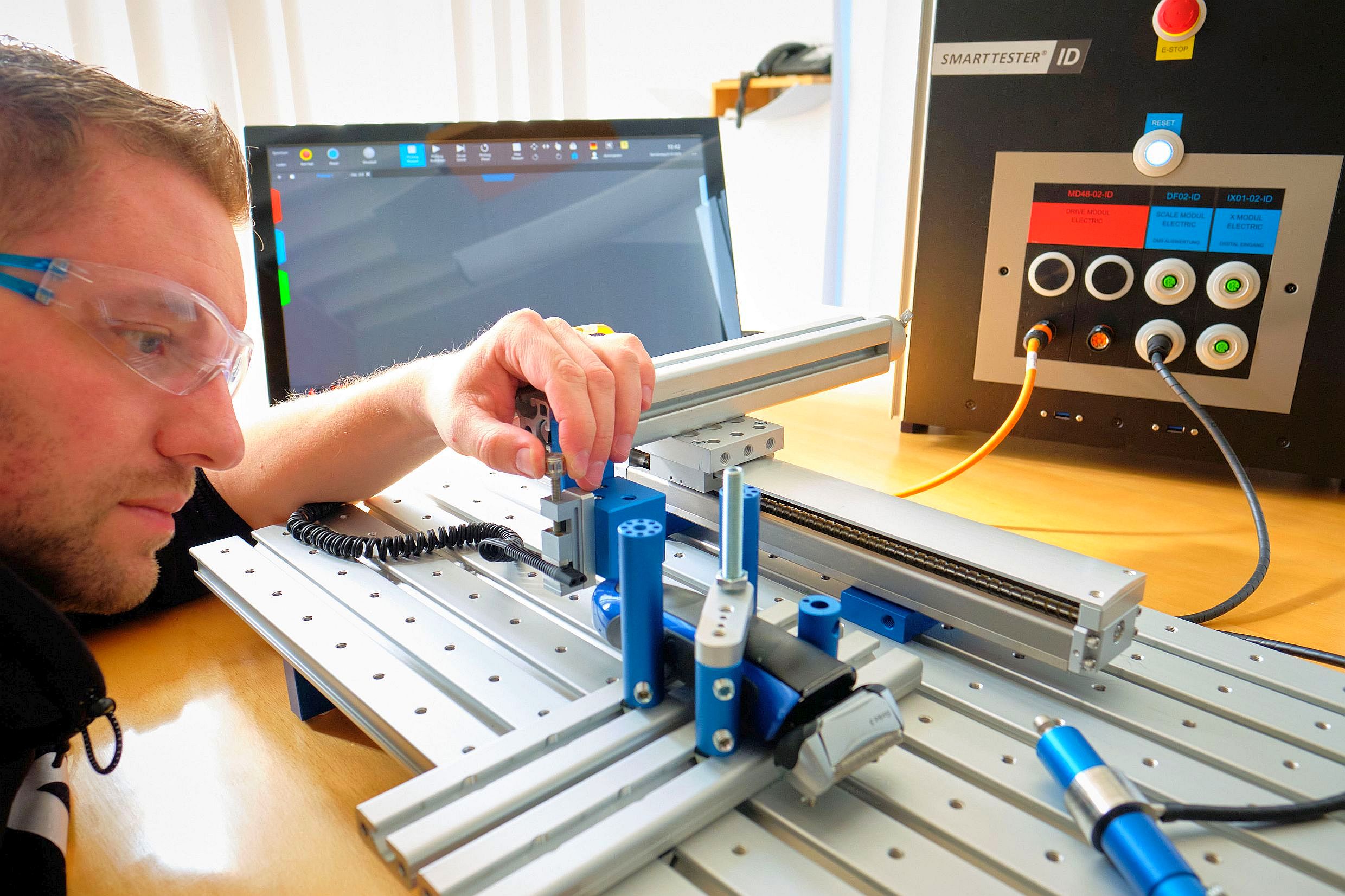 Miniatur-Prüfstand für Desktop-Anwendungen