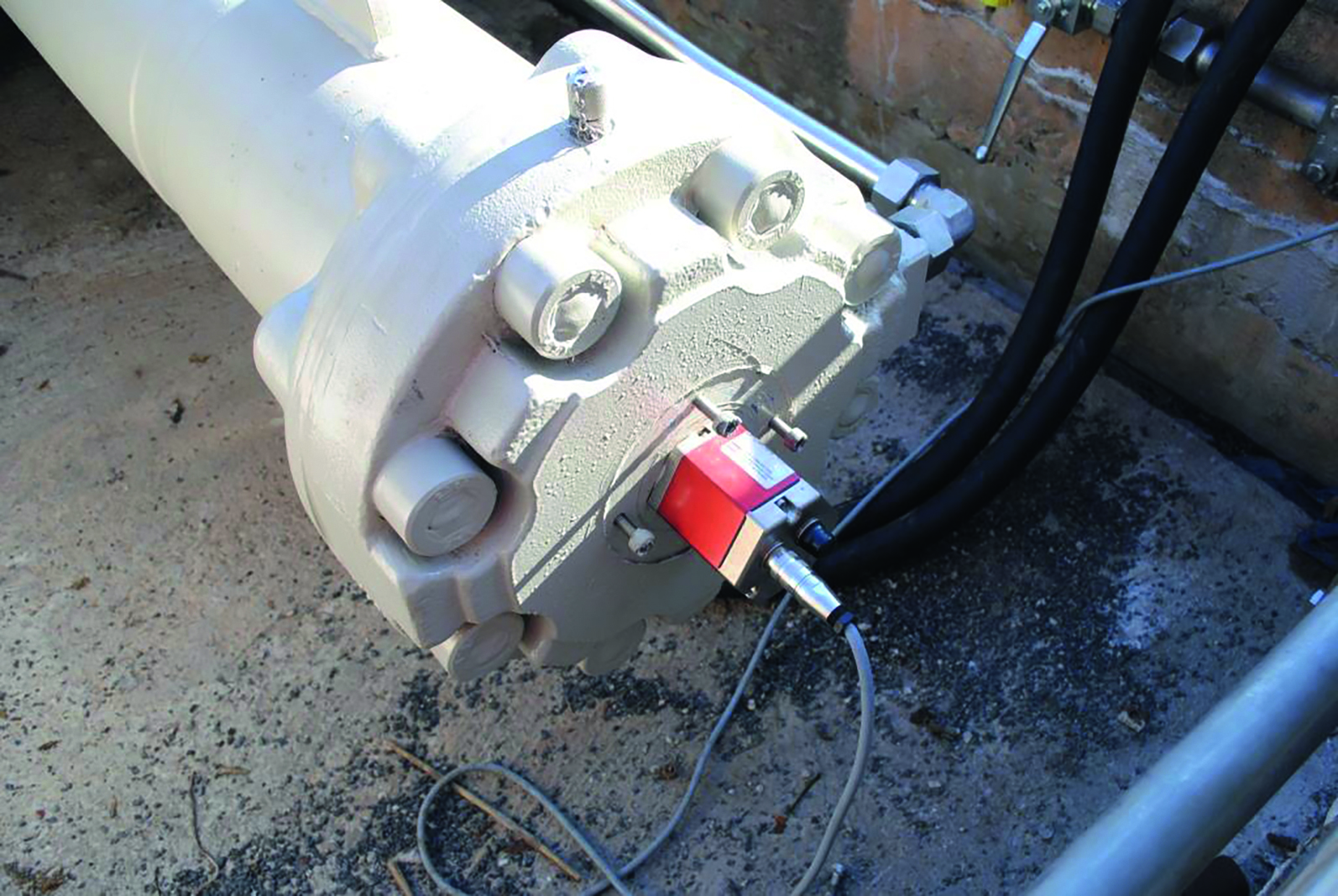 Redundante Erfassung der Zylinderposition ohne großen Platzbedarf 6 Redundante Erfassung der Zylinderposition ohne großen Platzbedarf