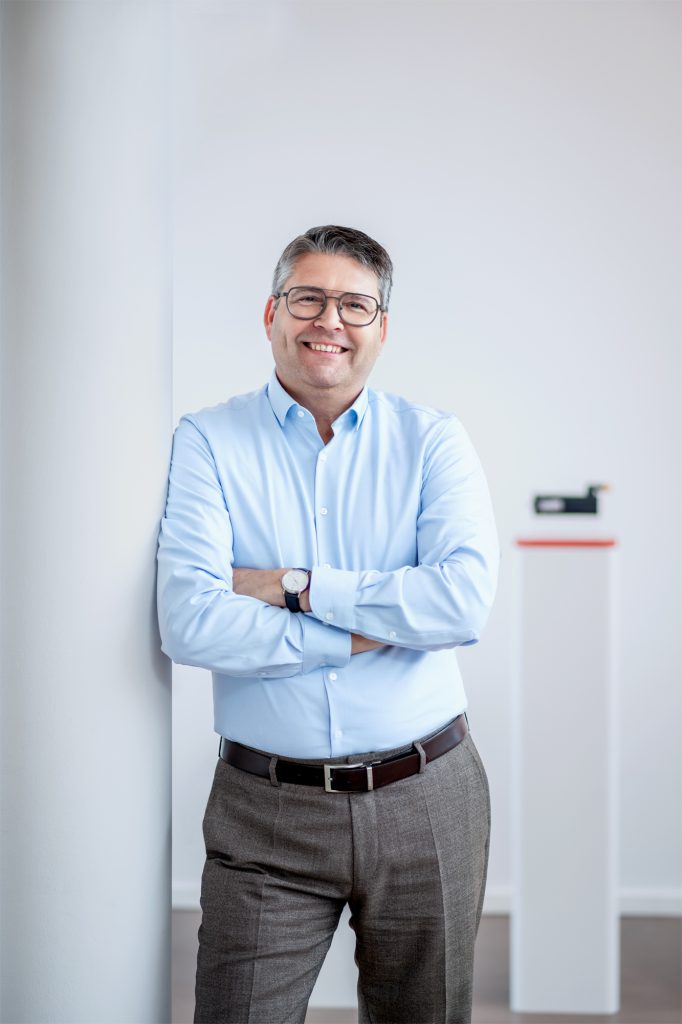 Zwischenkreis – mehr als nur ein Puffer? 6 Alle Speicherlösungen haben gemeinsam, dass sie auch
bei einem Netzausfall funktionieren.
Andreas Golf
Beckhoff Automation