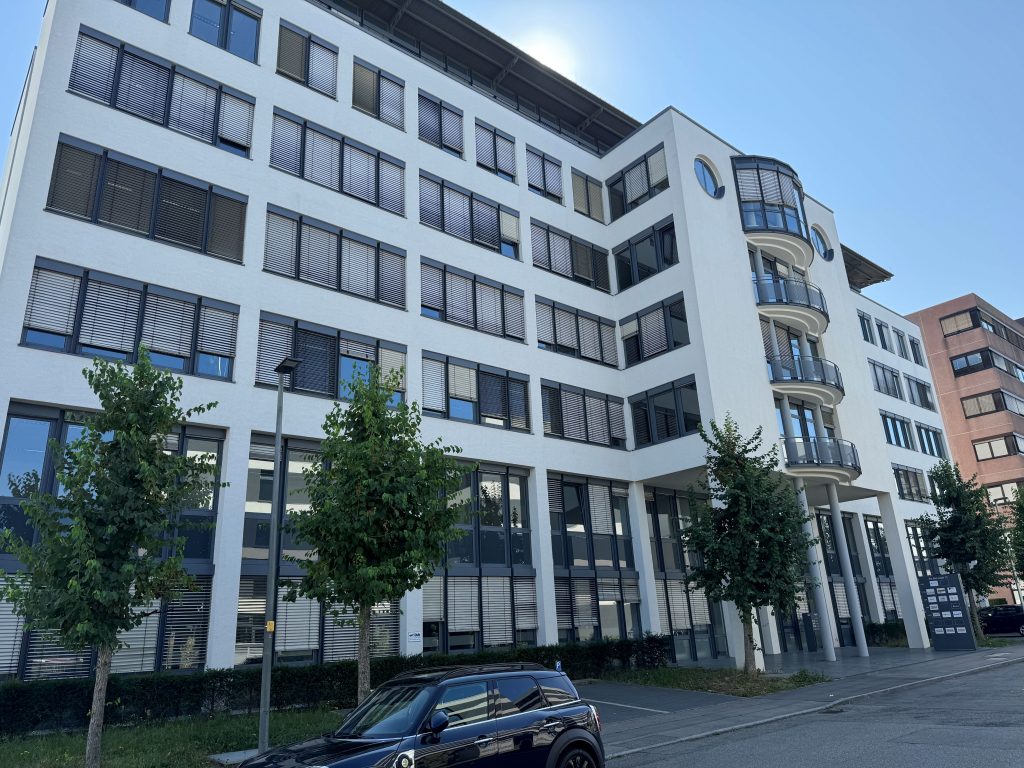 Delta Electronics eröffnet Niederlassung in Stuttgart 1 IMG 0180 klein