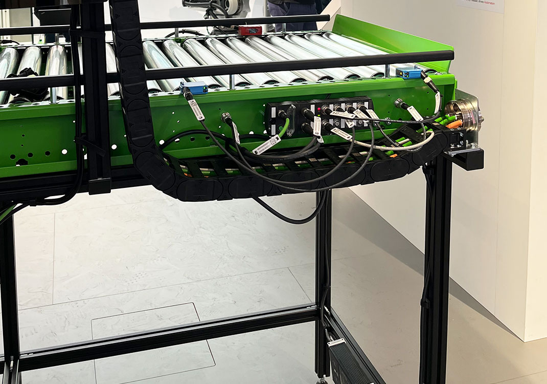 Murrelektronik und Igus vereinbaren strategische Partnerschaft 7 Murrelektronik und Igus vereinbaren strategische Partnerschaft