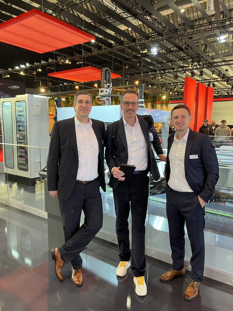 Abseits der Neuheiten 1 Am Beispiel einer Verpackungsanlage hat
SEW-Eurodrive auf der SPS 2024 die verschiedenen Vorteile der softwaredefinierten Fabrik veranschaulicht.