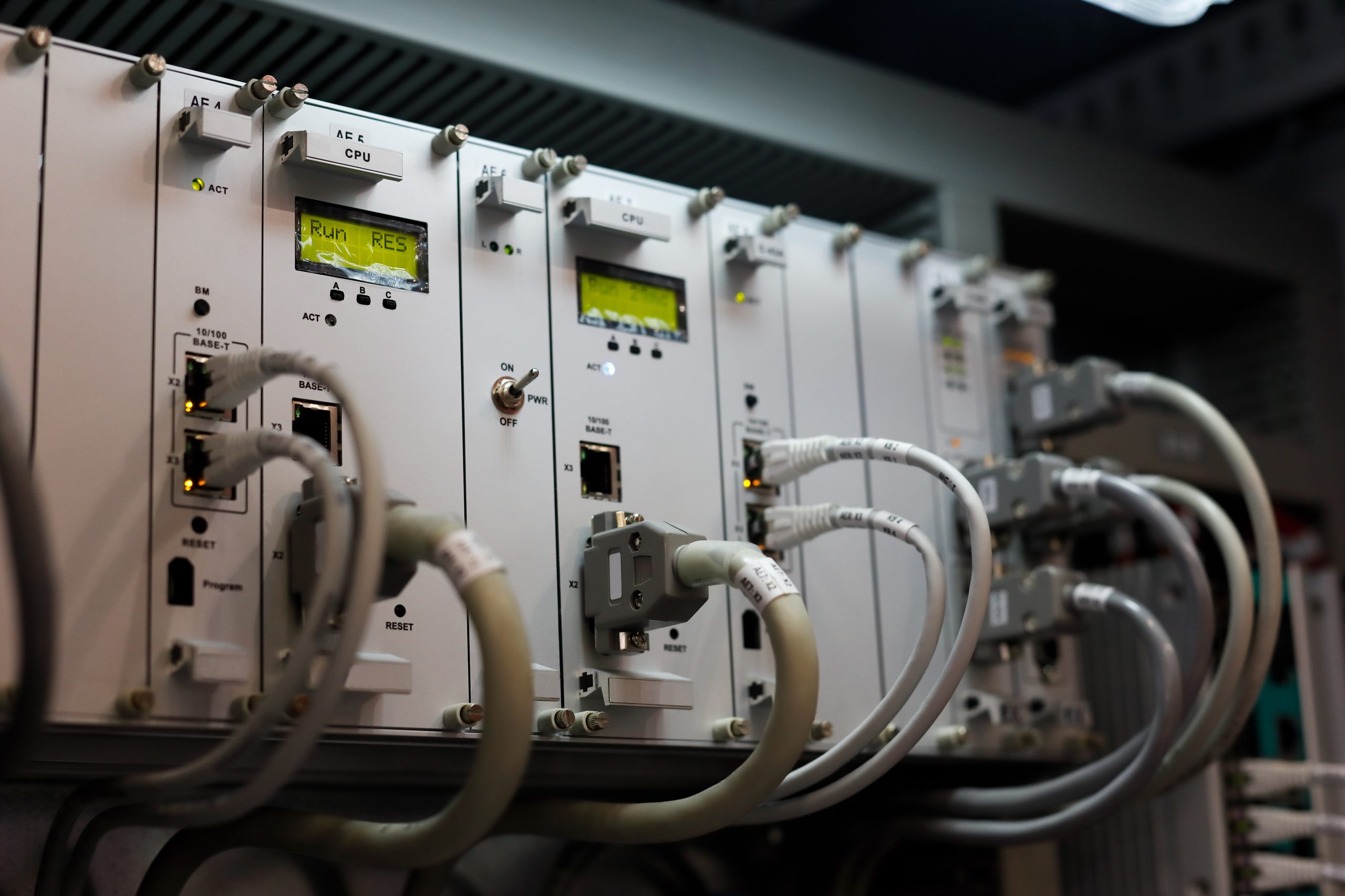 Programmierbares Logikrelais