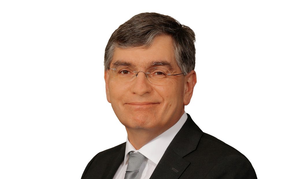 Angestrebt werden sollte eine einfache Bedienung der Security-Funktionen. 
Lutz J&auml;nicke, 
Phoenix ContactAngestrebt werden sollte eine einfache Bedienung der Security-Funktionen. 
Lutz J&auml;nicke, 
Phoenix Contact