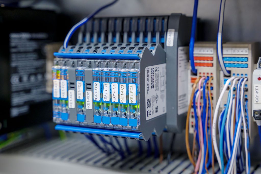 So hebt man den eigenen Datenschatz 2 Intelligente Stromüberwachung
mit der Locc-Box.