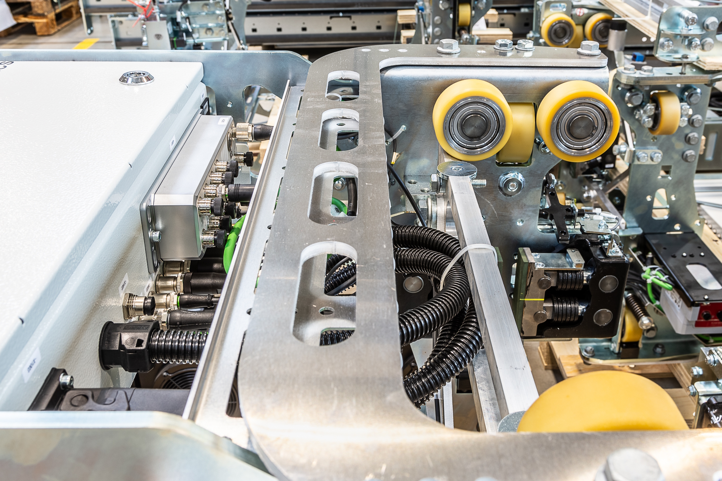 Mit Switches auf Kurs: Netzwerktechnik in der Intralogistik