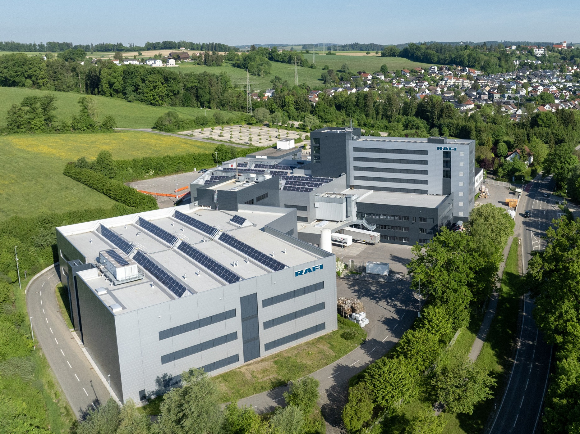 Rafi eröffnet neues Werk