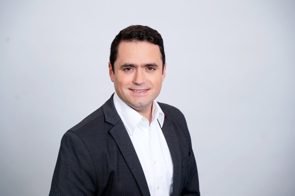 Wir unterst&uuml;tzen 
unsere Kunden mit ganzheitlichen 
Beratungsans&auml;tzen. 
Dr. Rodrigo do Carmo, Secunet 