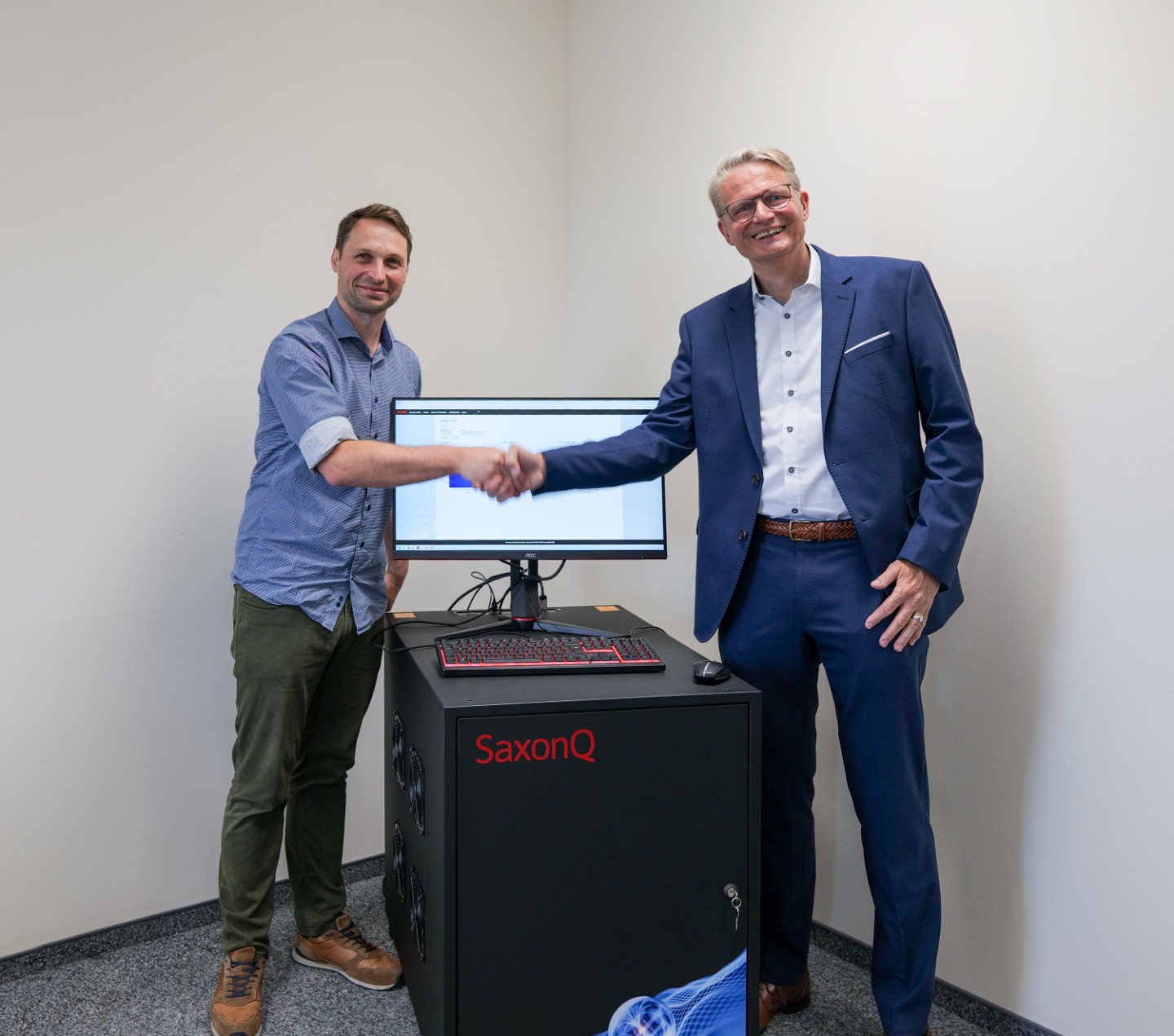 Fraunhofer IWU nimmt mobilen Quantencomputer in Betrieb