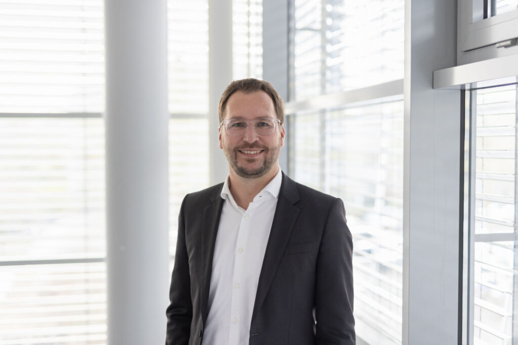 "Die Effizienz von Motoren wird bei Lenze am tats&auml;chlichen Energiebedarf im Betrieb festgemacht &ndash; nicht nur an theoretischen Kennzahlen." Peter S&uuml;rig, Lenze