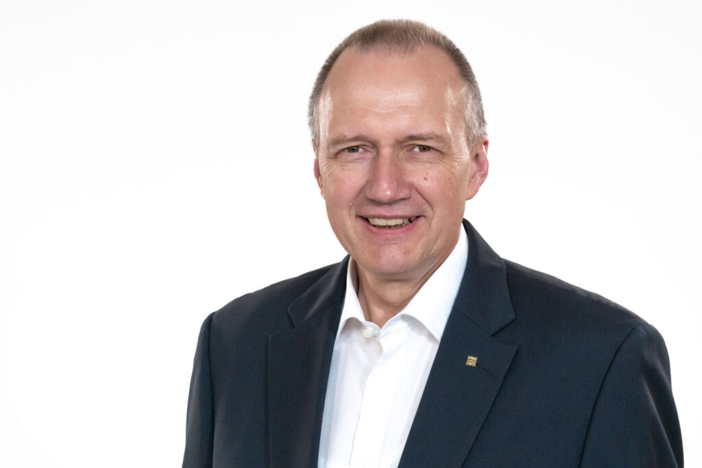 Mehr Power bei gleicher Baugröße 2 "Die All Electric Society verlangt eine fundamentale Neuausrichtung der Konnektivität."
Norbert Gemmeke