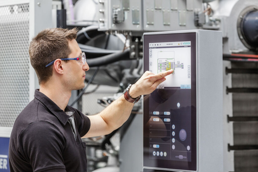 Schnellschuss im Sekundentakt – Druckgussmaschinen präzise geregelt 3 Mit seiner Lösung konnte Keba die Herausforderungen bezüglich kurzen Taktzeiten, flexibler und offener Systemarchitektur sowie textbasierter Konfiguration erfüllen.