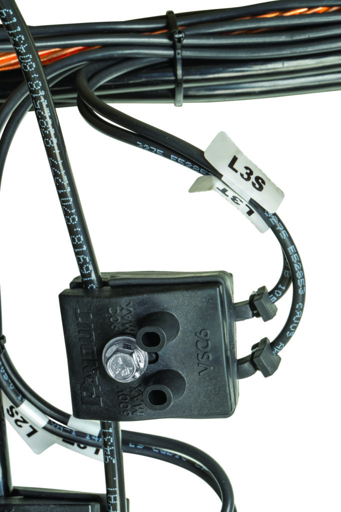 VeriSafe bietet Sicherheit auf Knopfdruck 5 Anschlusssatz zum Abgreifen der Spannung; Bemessungsspannung bis 600 V